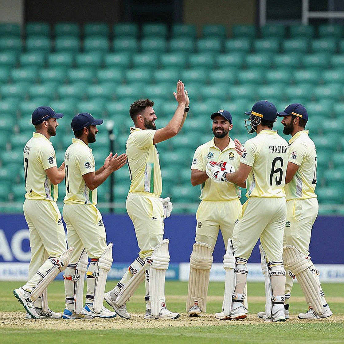 गुलाबी कमीज़ का फील्ड मैप: PCB ने शाहीन-बाबर की साइन की शर्ट नीलाम की, पर फंड वाली कड़ी अब भी खाली है गुलाबी कमीज़ का फील्ड मैप: PCB ने शाहीन-बाबर की साइन की शर्ट नीलाम की, पर फंड वाली कड़ी अब भी खाली है
